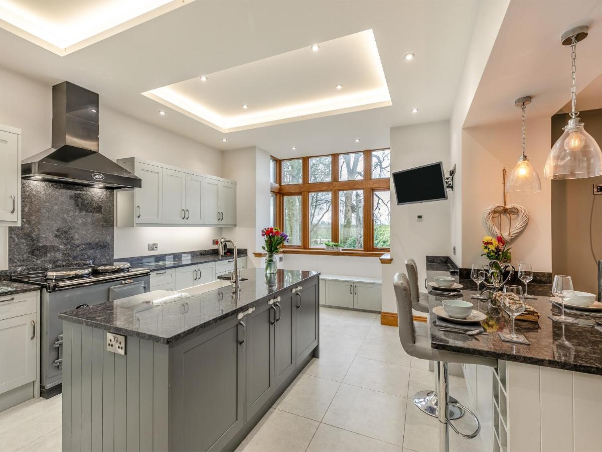 Buntingfield Farmhouse Villa Ashover Bagian luar foto