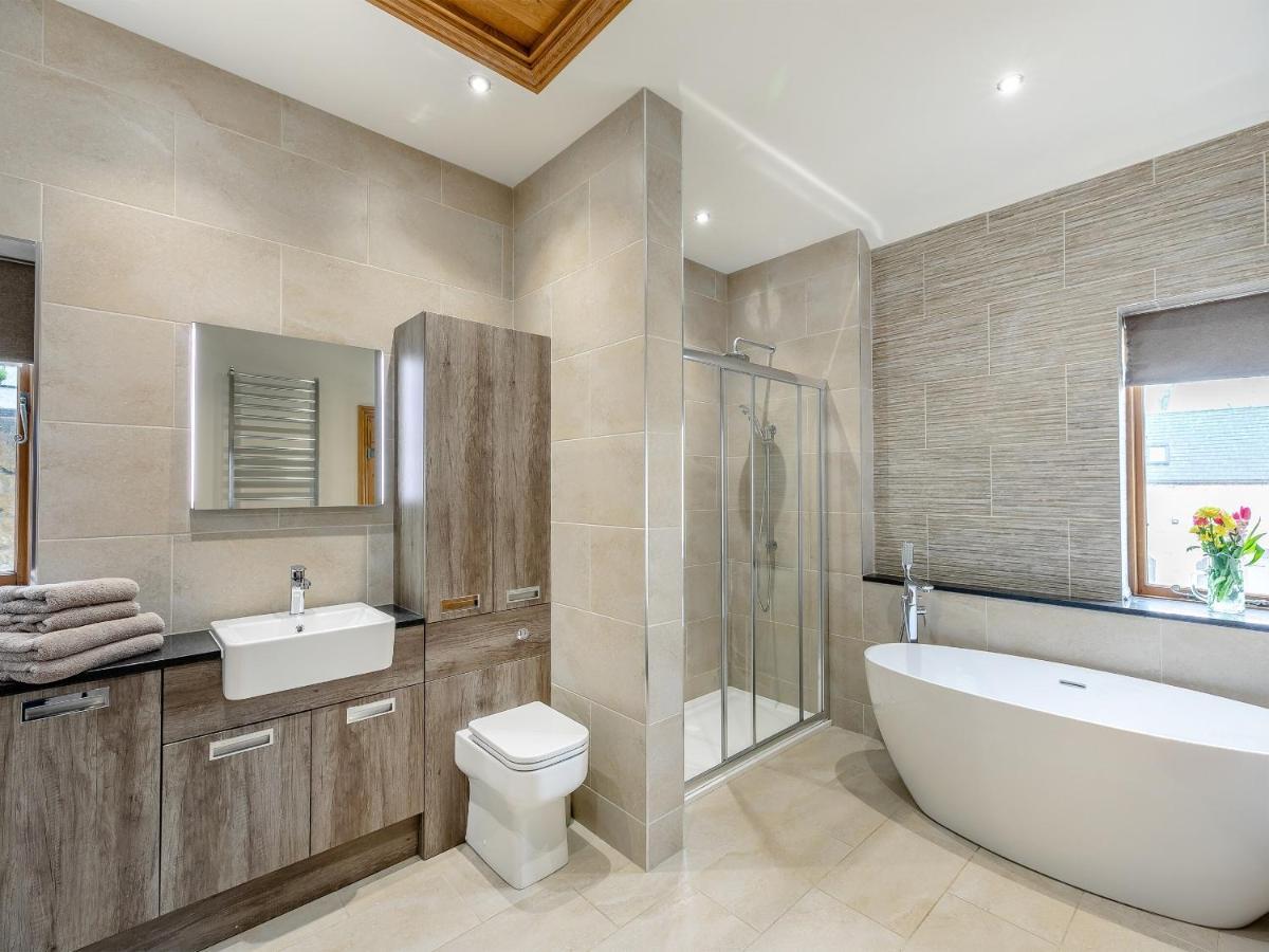 Buntingfield Farmhouse Villa Ashover Bagian luar foto